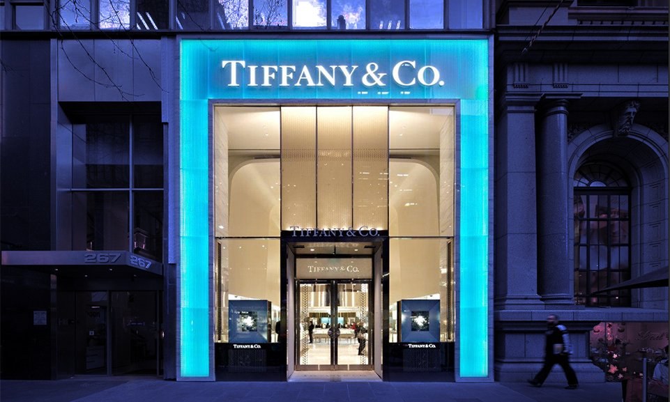 Carved glass facade for tiffany s