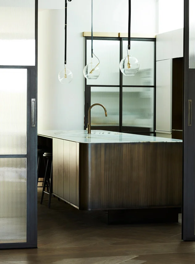 Bronze Smooth Black Florentine Linish