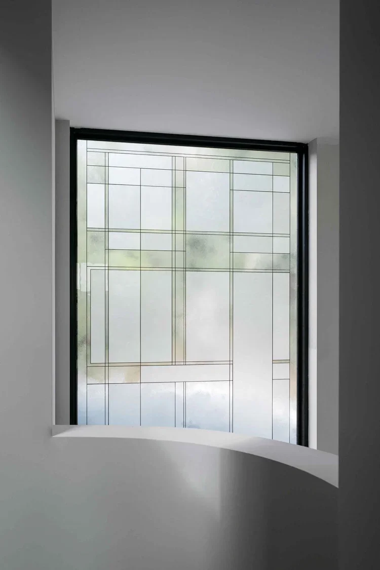 Grid Glass · Nina Maya