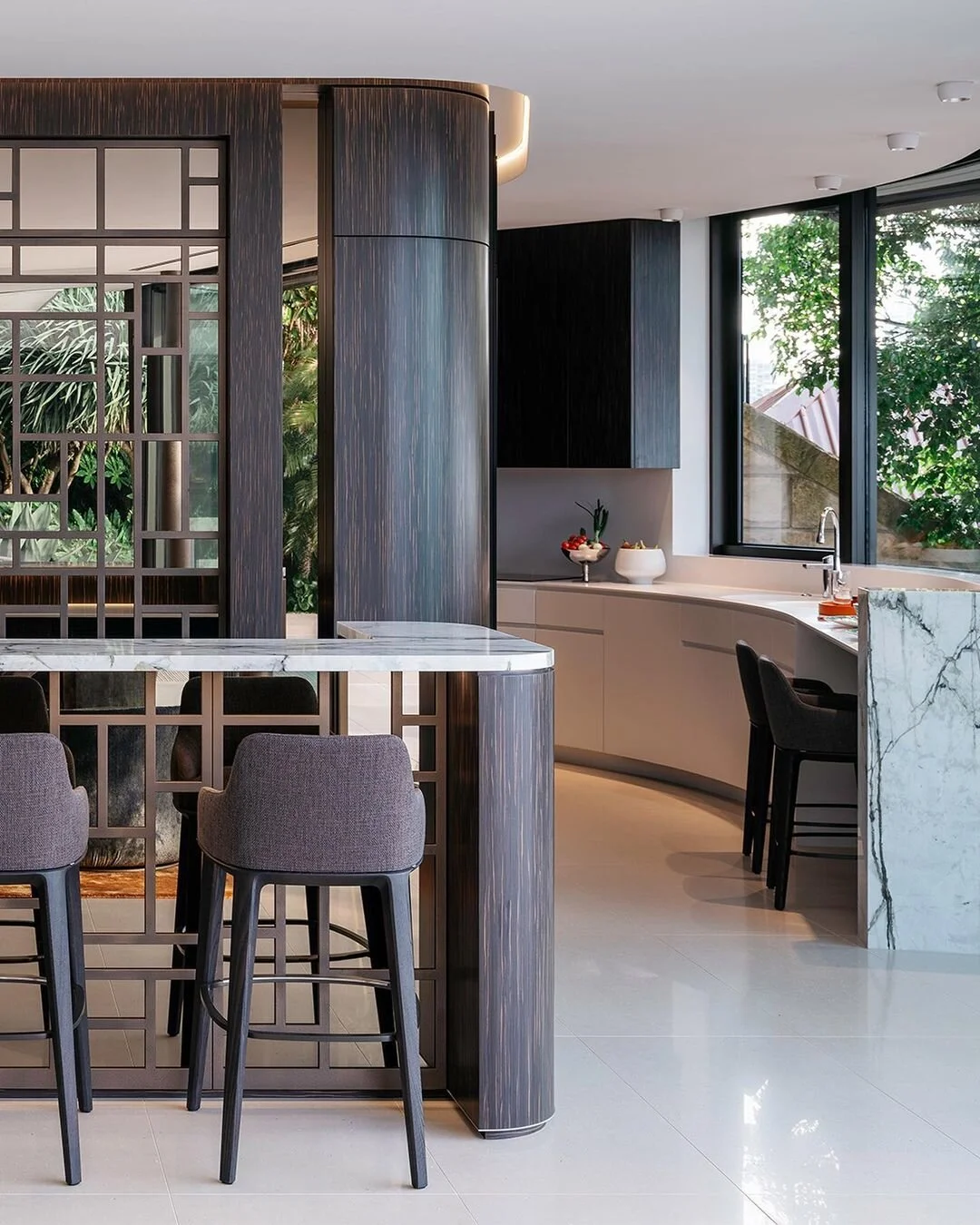 Cortex Design | Bronze Smooth/Cast Black Florentine