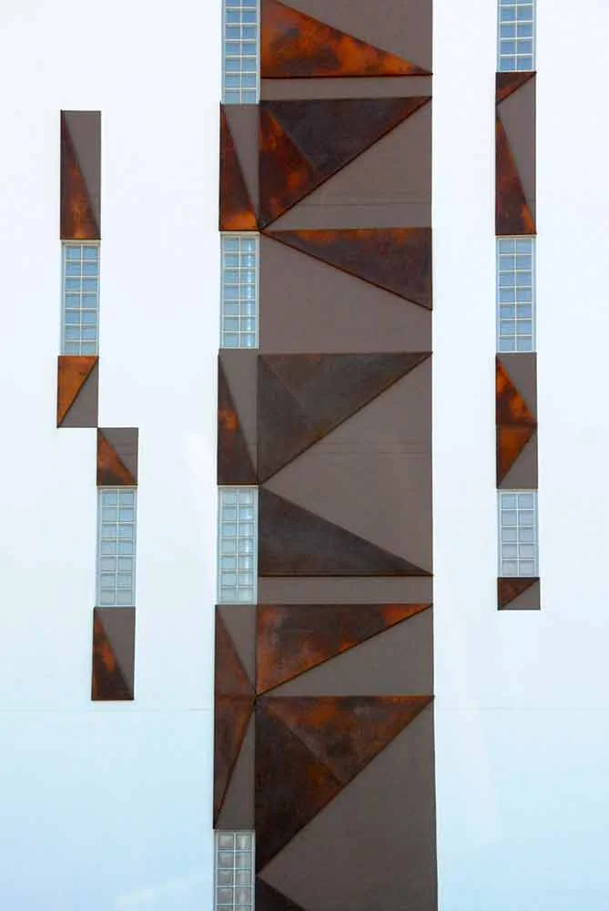 Brown Rust Triangles