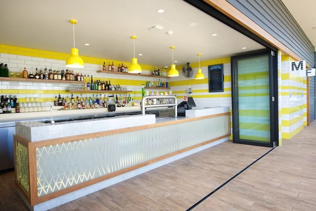 Cronulla RSL | Back-lit Shale Concrete Link Glass
