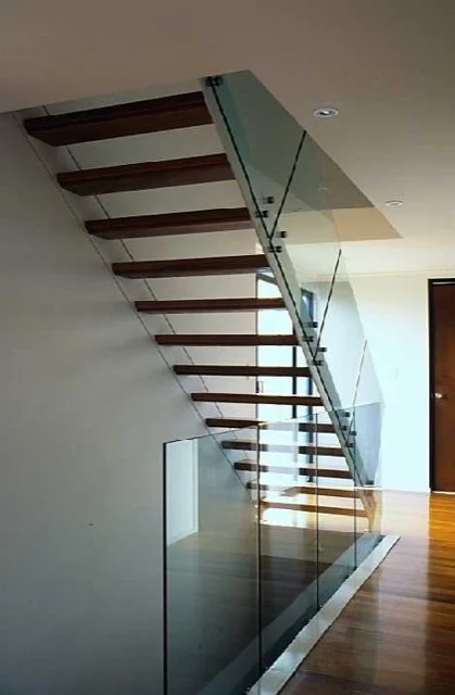 Mini-balustrade - Spires-Clear-View