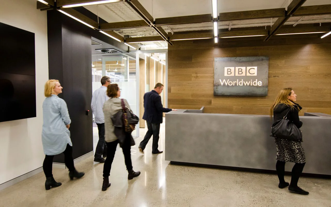 BBC Worldwide | Aluminium Fine Lunar Antique