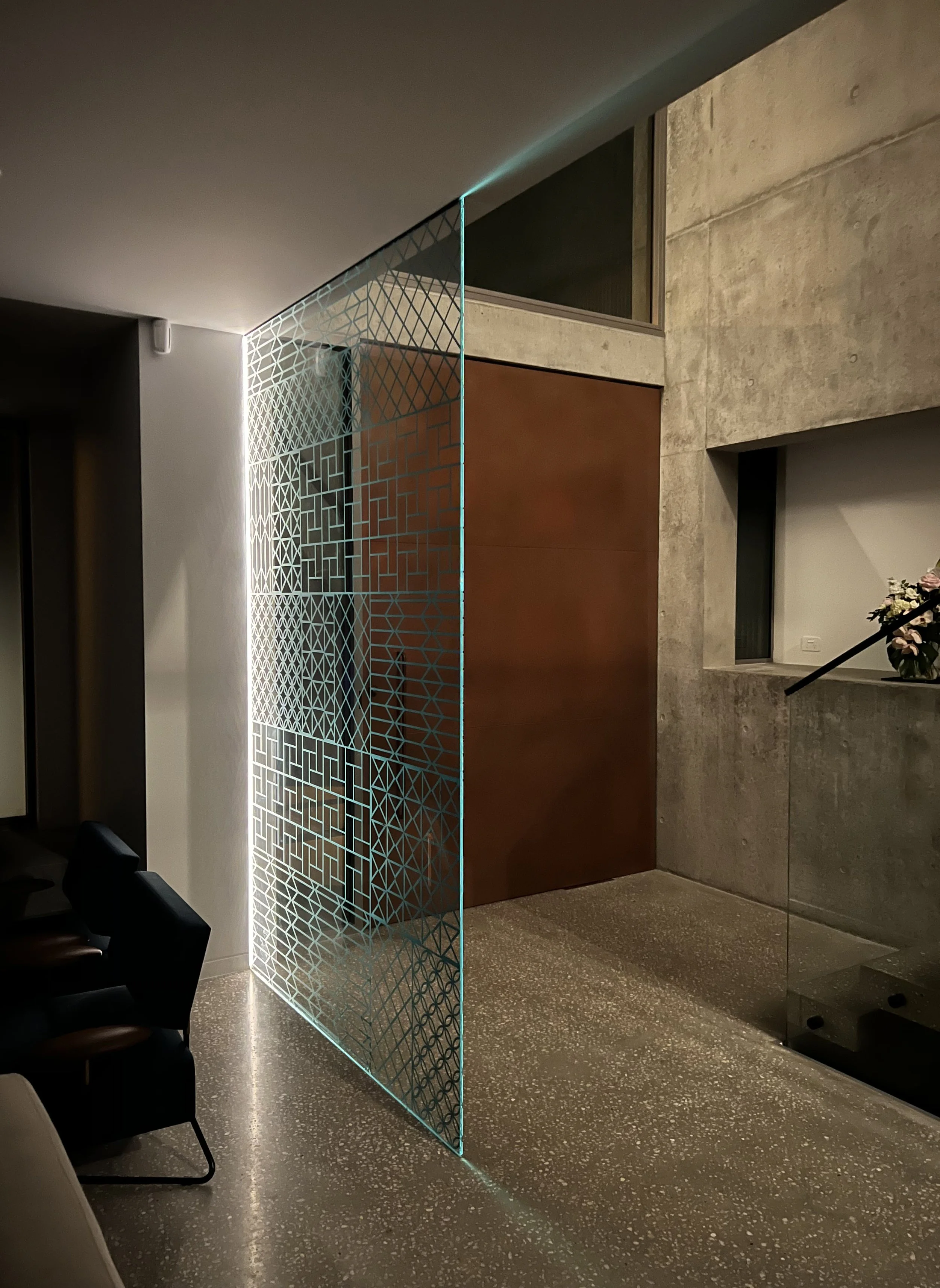 Link Graphite Glass