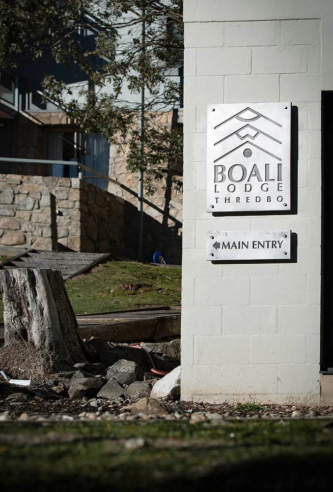 Boali Lodge | Aluminium Fine Lunar Antique