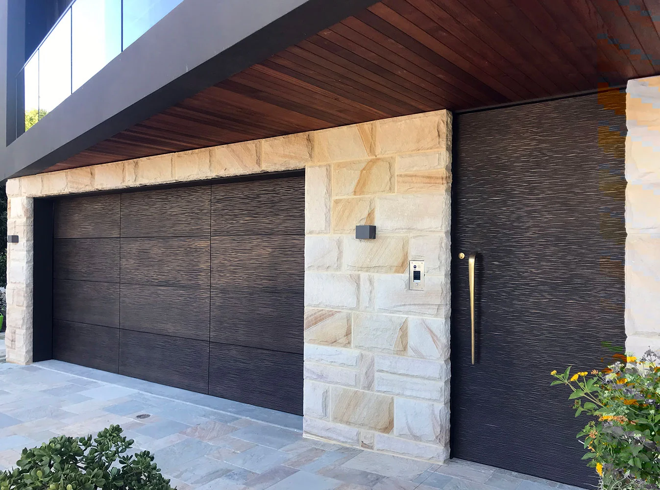 Simmons · Cortex garage door — Bronze Brown Florentine · Cortex