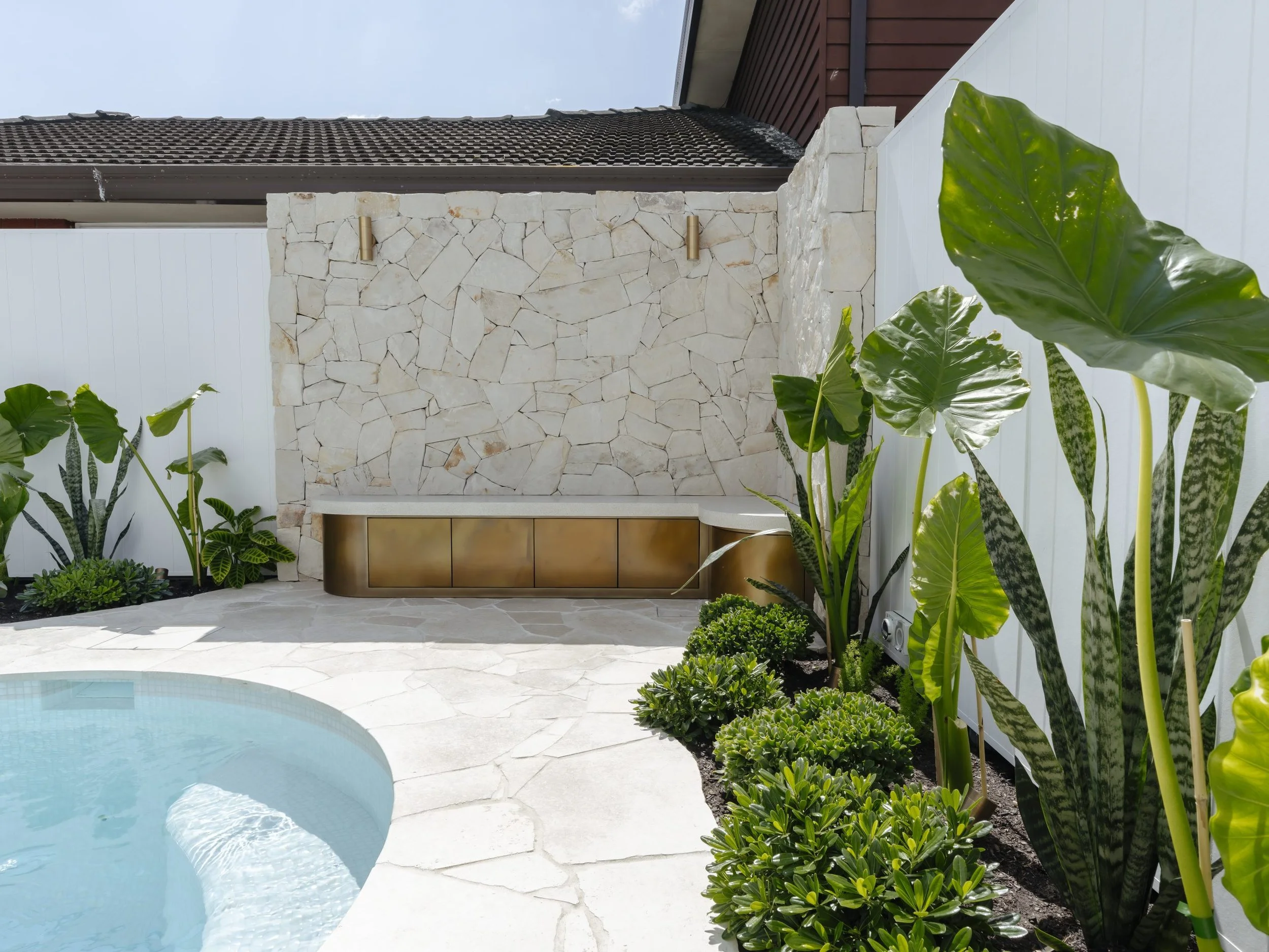 Loftus Residence-Brass Pearl