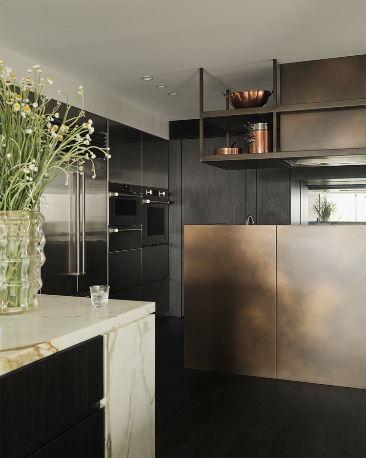 Bronze Smooth Brown Florentine
